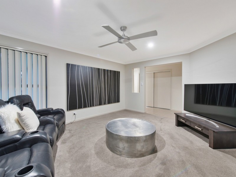 3 Rosabrook Crescent, Ormeau QLD 4208