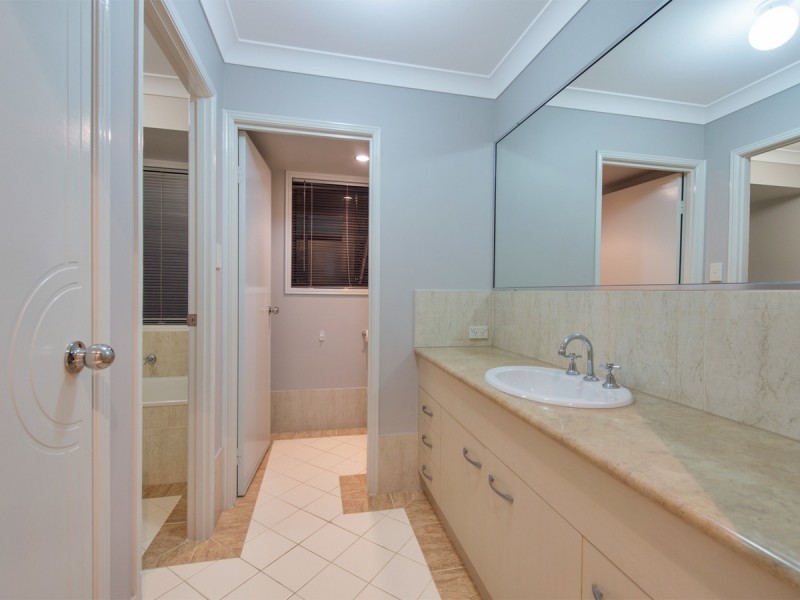 1 Floribunda Place, Ormeau QLD 4208