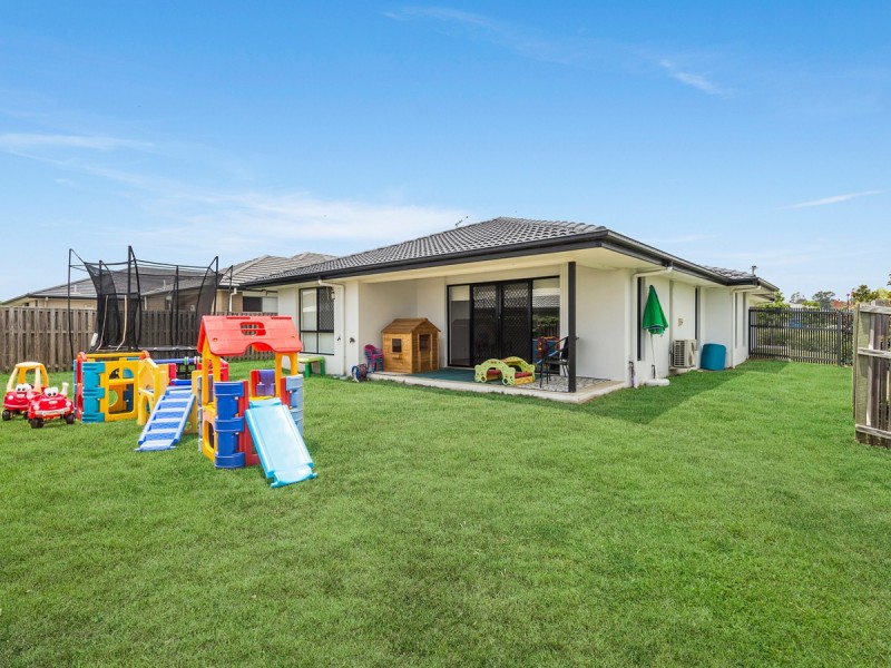 2 Yoorigan Lane, Pimpama QLD 4209