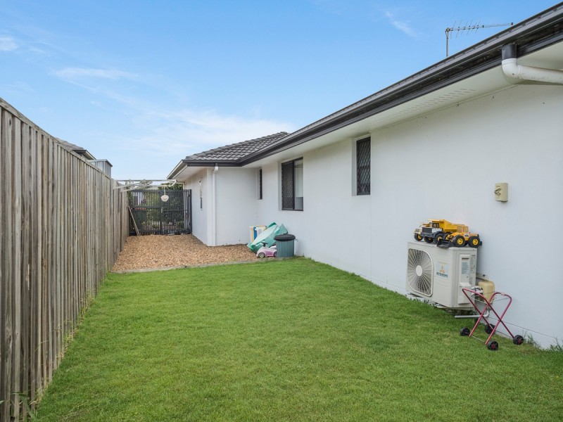 2 Yoorigan Lane, Pimpama QLD 4209