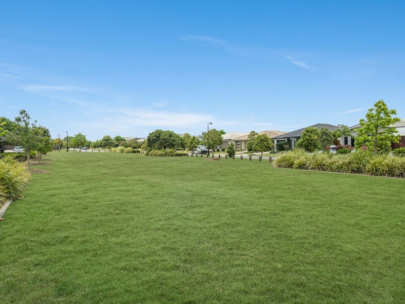 2 Yoorigan Lane, Pimpama QLD 4209