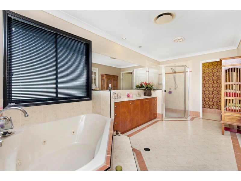 23 Sir Charles Holm Drive, Ormeau Hills QLD 4208