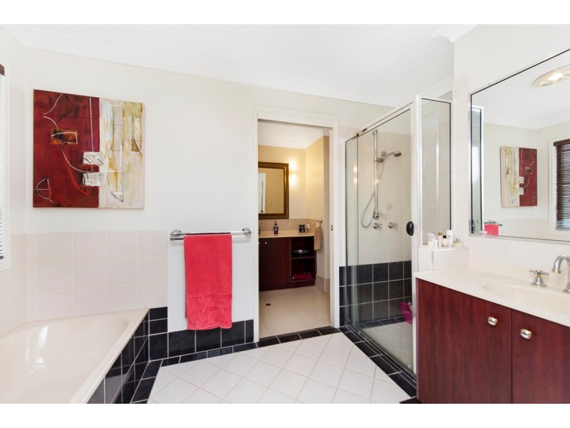 23 Sir Charles Holm Drive, Ormeau Hills QLD 4208