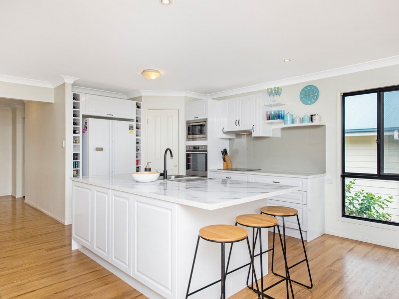 16 Sir Charles Holm Drive, Ormeau Hills QLD 4208