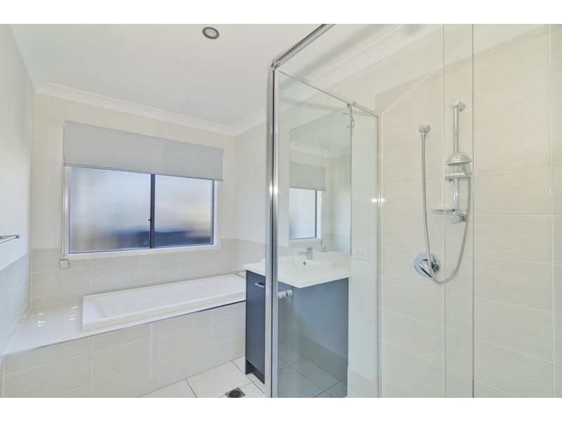 1 Flinders Street, Pimpama QLD 4209