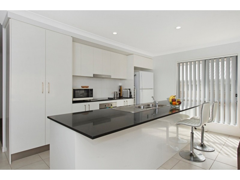 18 Hollanders Crescent, Ormeau Hills QLD 4208