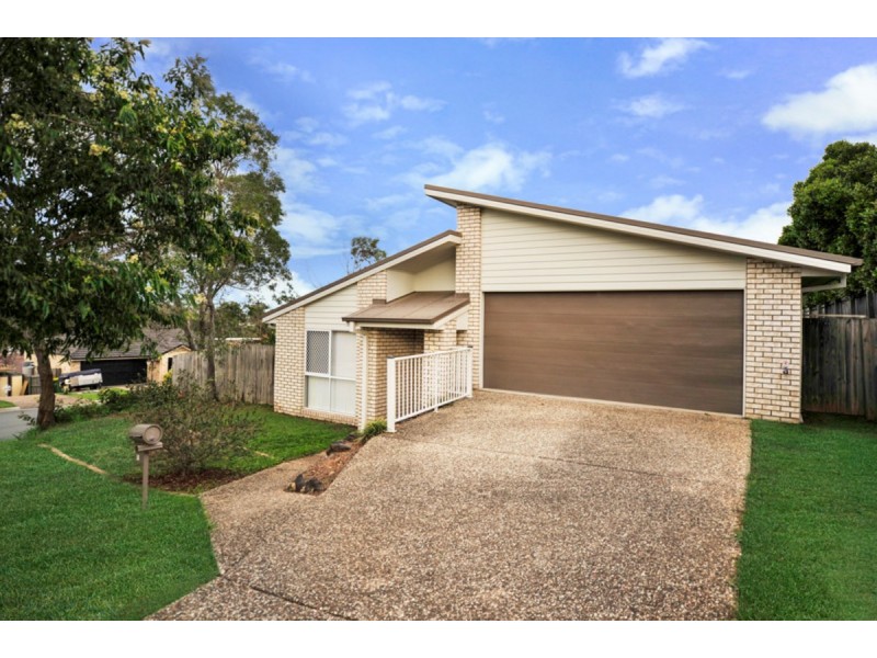 8 Charlton Crescent, Ormeau QLD 4208