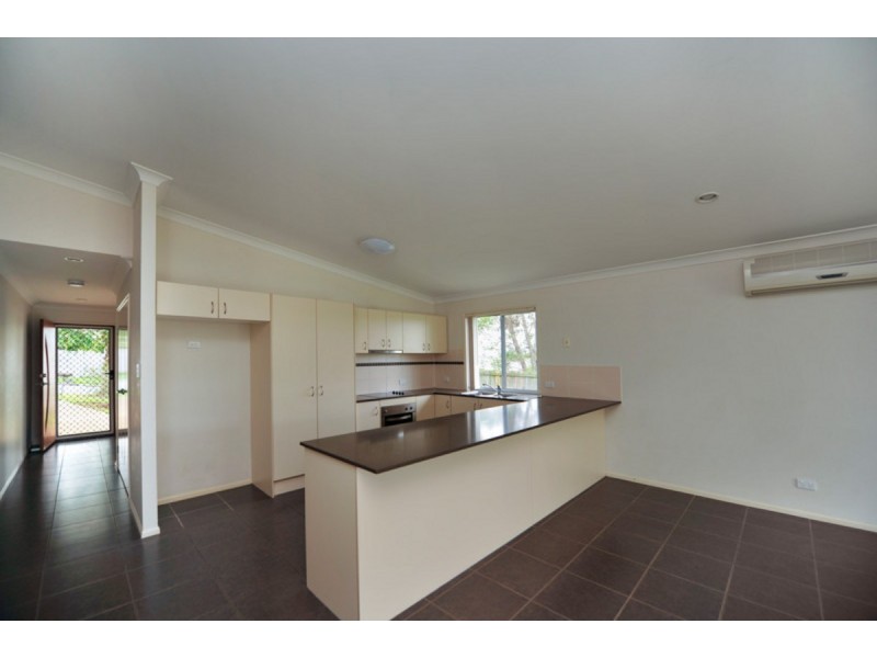 8 Charlton Crescent, Ormeau QLD 4208