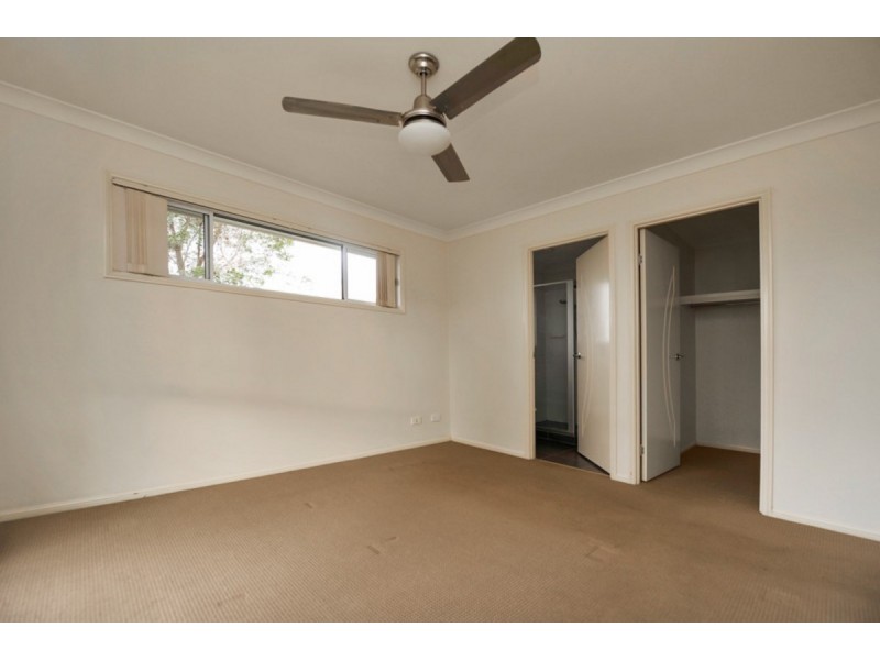 8 Charlton Crescent, Ormeau QLD 4208