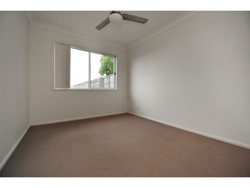 8 Charlton Crescent, Ormeau QLD 4208