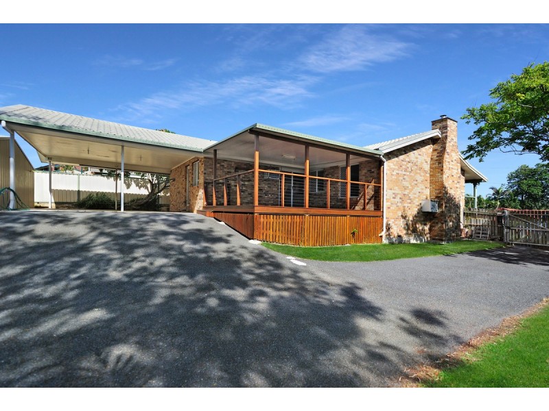 28 Thoms Crescent, Mount Warren Park QLD 4207
