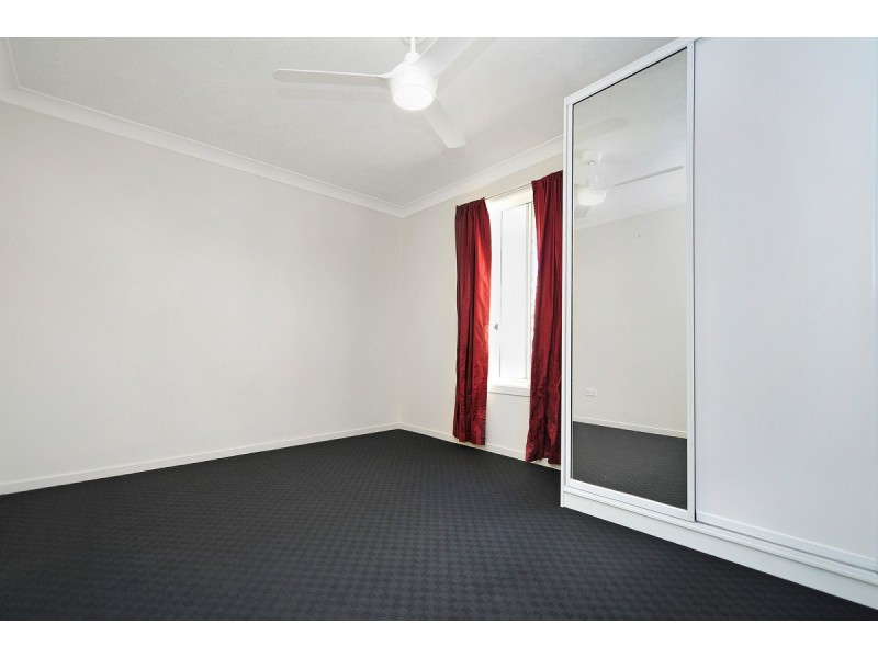 28 Thoms Crescent, Mount Warren Park QLD 4207