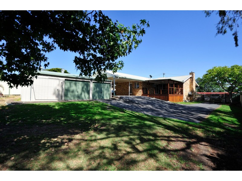 28 Thoms Crescent, Mount Warren Park QLD 4207