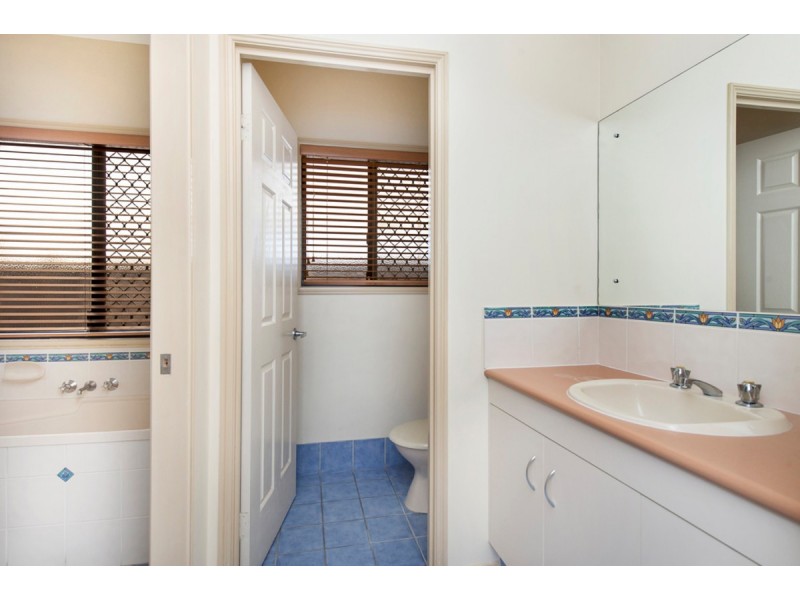 44 Albert Valley Drive, Bahrs Scrub QLD 4207