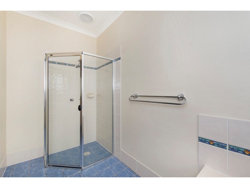 44 Albert Valley Drive, Bahrs Scrub QLD 4207