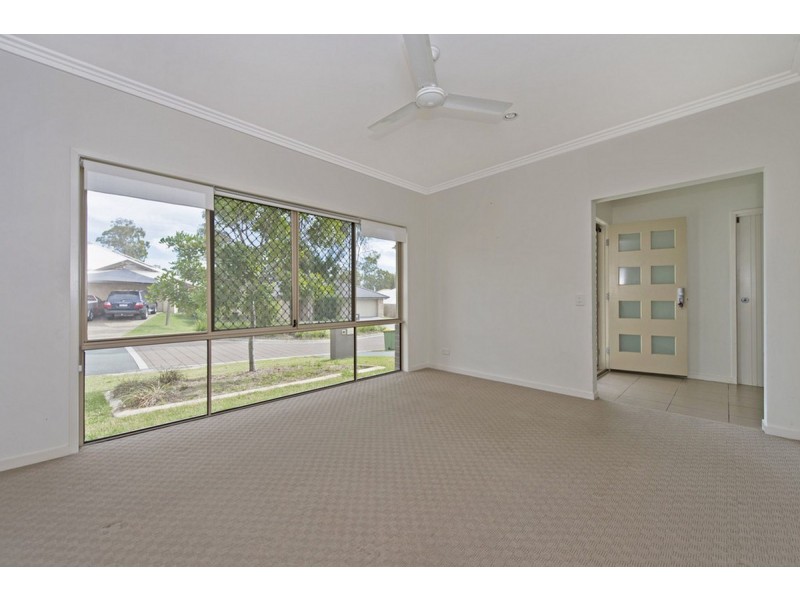 8 Kondalilla Terrace, Waterford QLD 4133