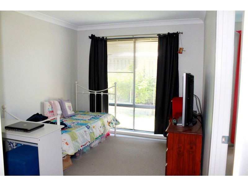 2 Achievement Drive, Ormeau QLD 4208