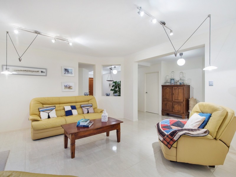 16 Islandview Terrace, Ormeau Hills QLD 4208