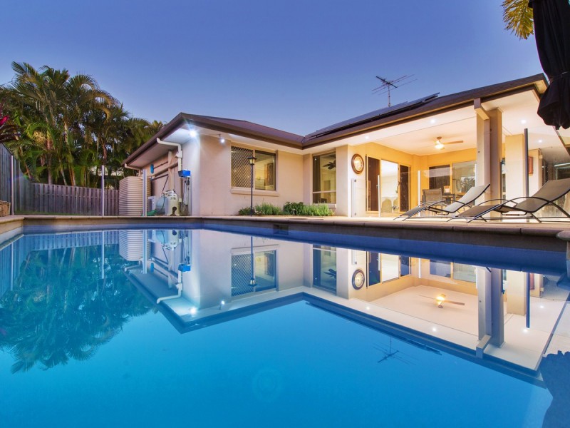 8 Pincally Crescent, Ormeau QLD 4208