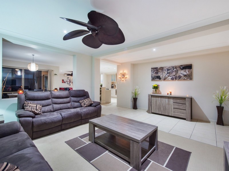 8 Pincally Crescent, Ormeau QLD 4208