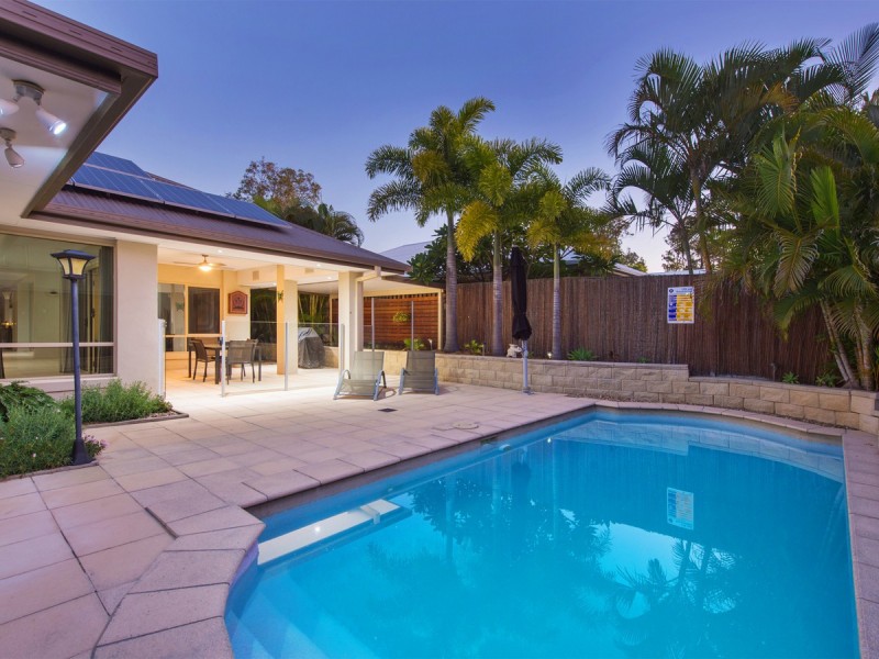 8 Pincally Crescent, Ormeau QLD 4208