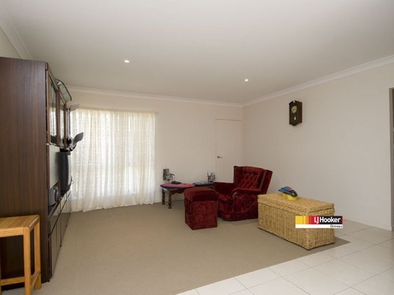 24 Paris Pde, Ormeau QLD 4208