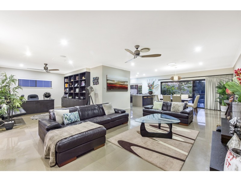 17 Islandview Terrace, Ormeau Hills QLD 4208