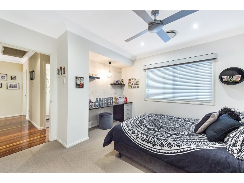 17 Islandview Terrace, Ormeau Hills QLD 4208