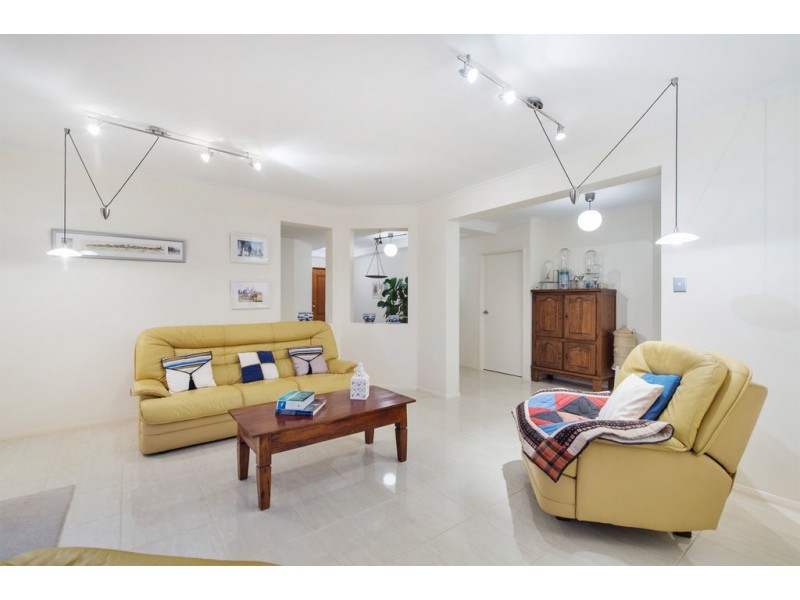 16 Islandview Terrace, Ormeau Hills QLD 4208