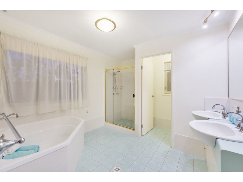 16 Islandview Terrace, Ormeau Hills QLD 4208