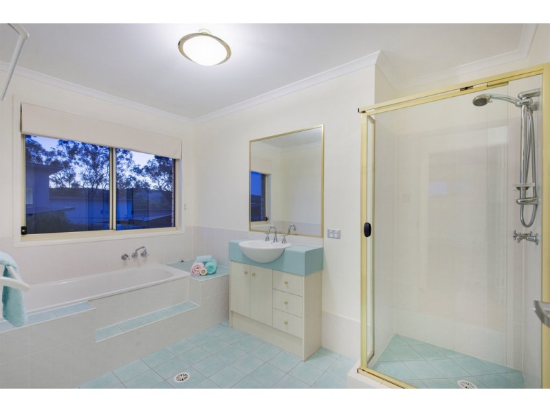 16 Islandview Terrace, Ormeau Hills QLD 4208