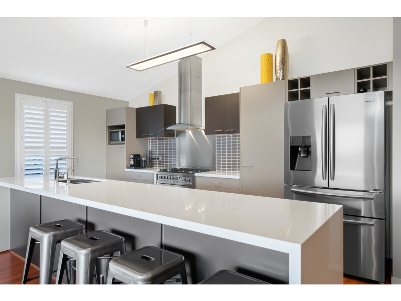 27 Sir Charles Holm Drive, Ormeau Hills QLD 4208