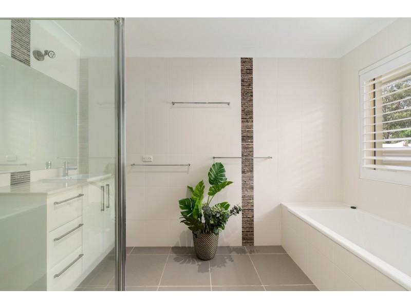 6 Beaton Court, Ormeau QLD 4208