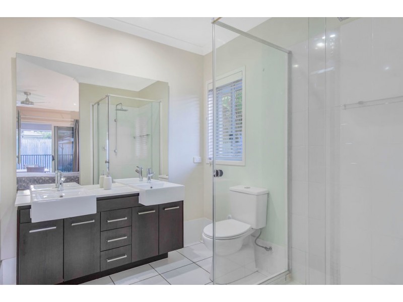 8 Bloomfield Court, Ormeau QLD 4208