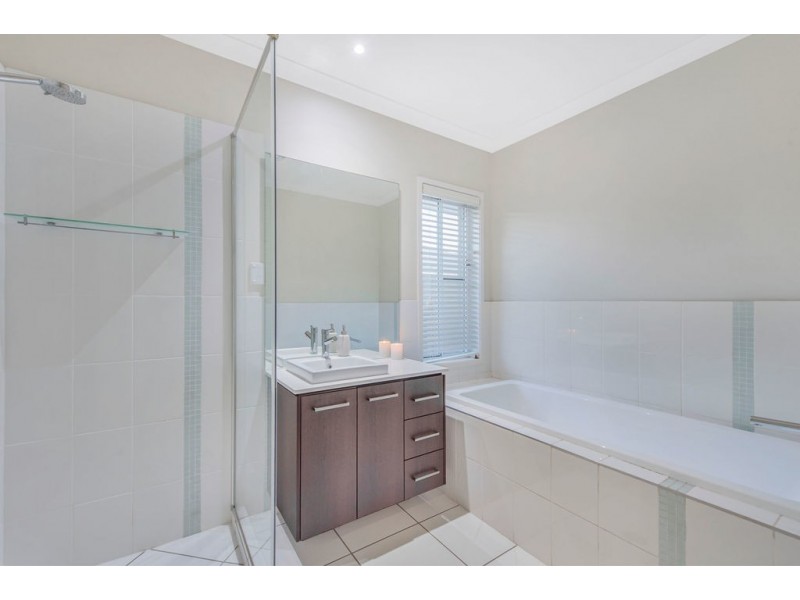 8 Bloomfield Court, Ormeau QLD 4208