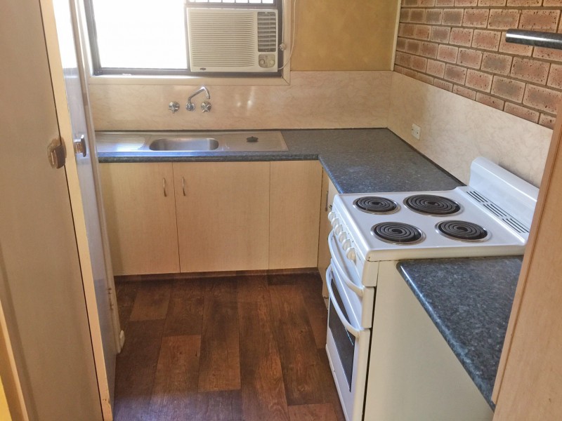 2/4 Conoble Court, Eagleby QLD 4207