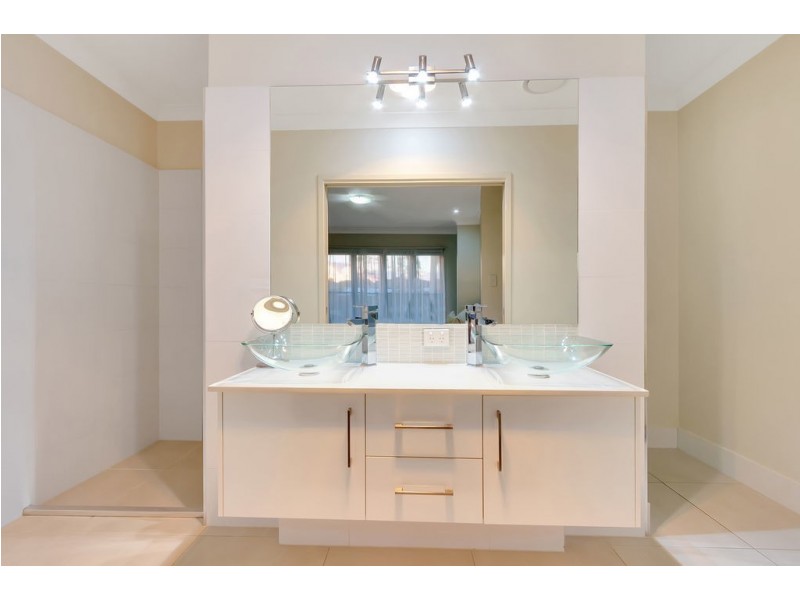 25 Stoney Creek Circuit, Ormeau QLD 4208