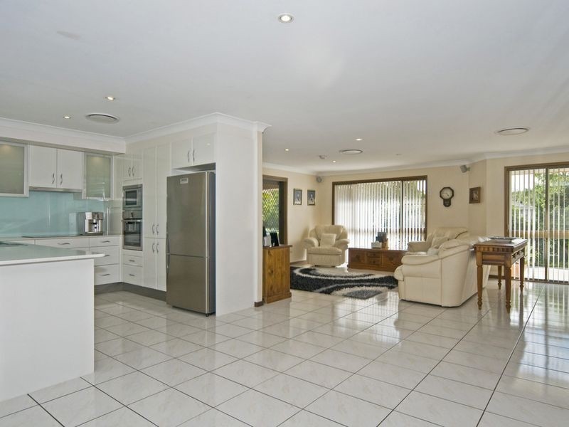 64 Vaughan Dr, Ormeau QLD 4208