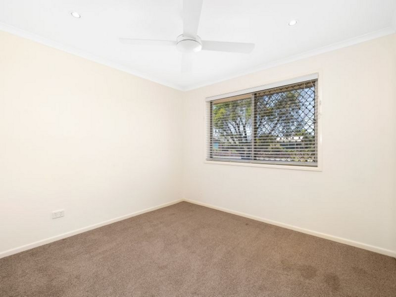 33 Vermont Crescent, Mount Warren Park QLD 4207