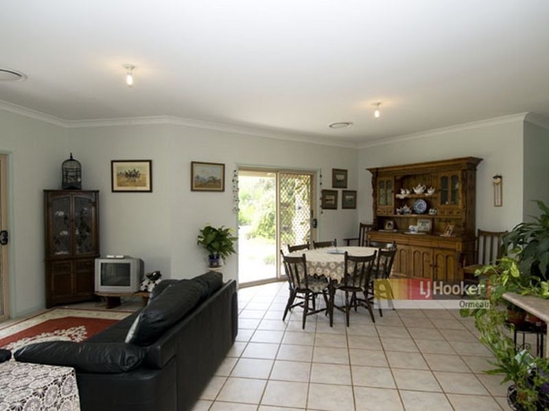 186 Halls Rd, Luscombe QLD 4207