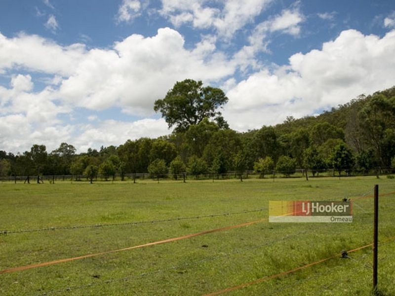 186 Halls Rd, Luscombe QLD 4207