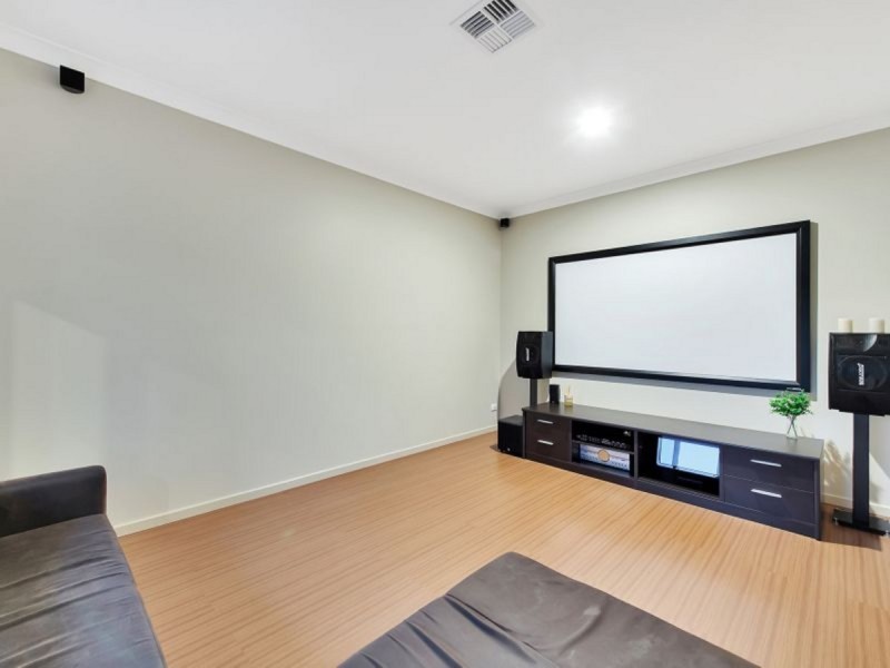 5 Bunjil Place, Upper Coomera QLD 4209