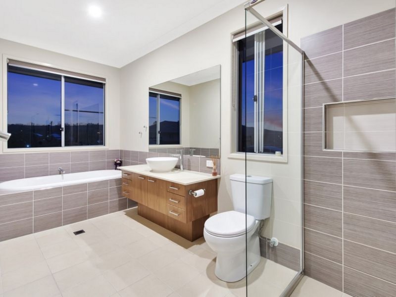 5 Bunjil Place, Upper Coomera QLD 4209