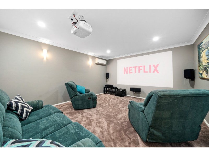 16 Johnson Parade, Ormeau Hills QLD 4208