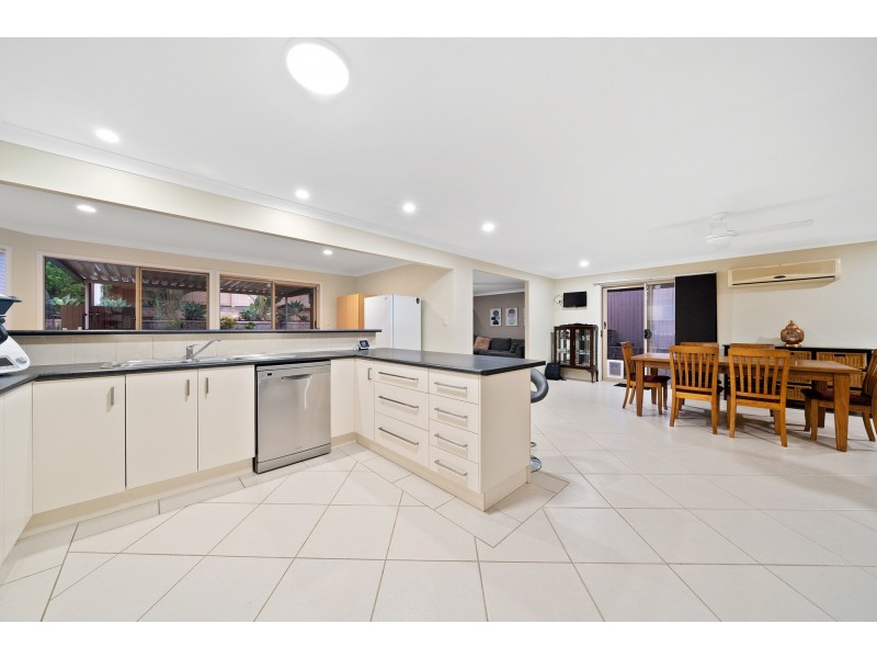 16 Johnson Parade, Ormeau Hills QLD 4208