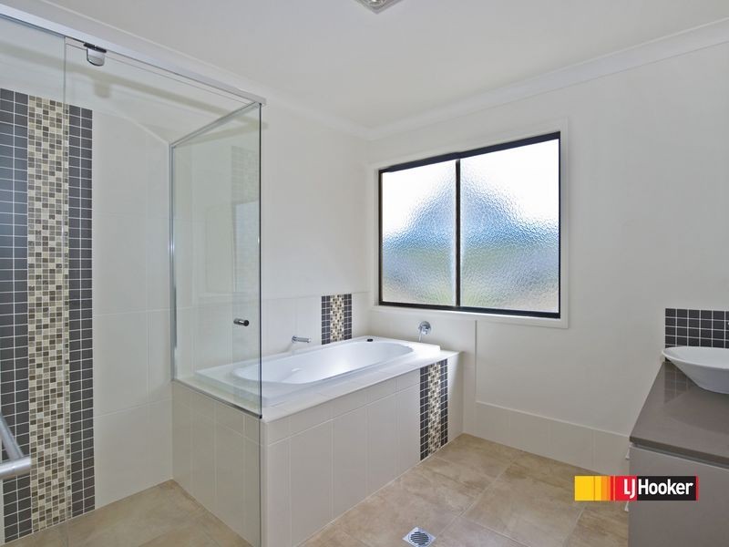12 Blackcomb Rise, Ormeau Hills QLD 4208