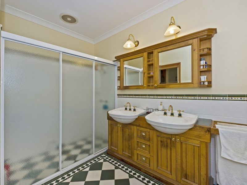 Wongawallan QLD 4210