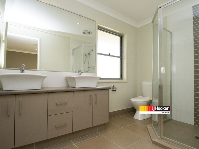 8 Olivevale Crt, Ormeau QLD 4208