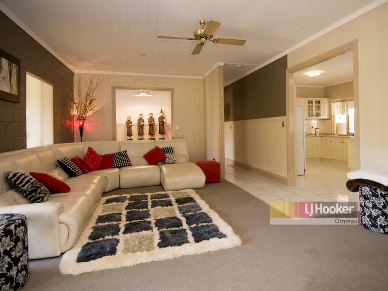 33 Sears Rd, Yatala QLD 4207
