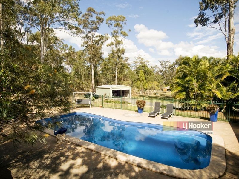 33 Sears Rd, Yatala QLD 4207